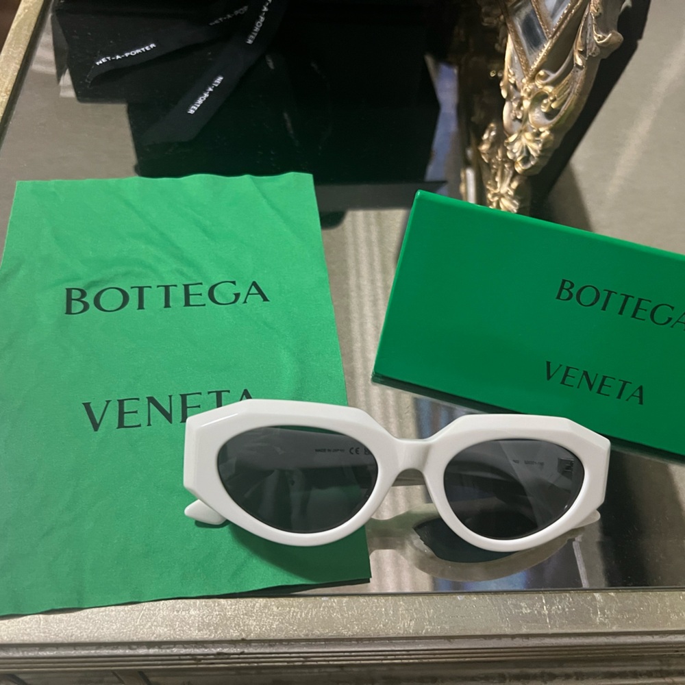 Bottega veneta white sunglasses bv1031s cat eye